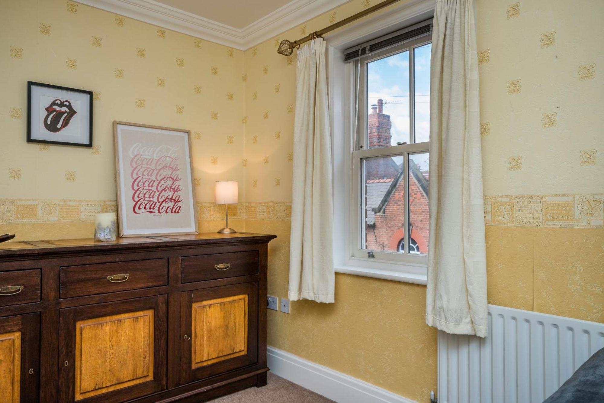 Spacious, 3 Bed House For 6 In Central Chester Hotel Luaran gambar